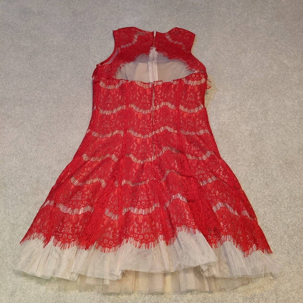 Steppin' out Women's Lace Flare Hem Dress - Picture 13 of 16